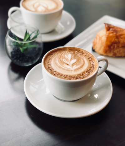 Craft & Common, one of the hidden gem coffee shops in Orlando, serves coffee near Rosen Shingle Creek.