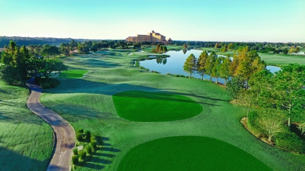 Thanksgiving Without Cooking: Rosen Shingle Creek is a Holiday Escape 4 Rolling green hills, a quiet lake, and an elegant hotel rising on the horizon at Rosen Shingle Creek.