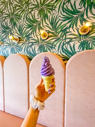 MILK X SODA VINTAGE HAIR SCRINCHIE PINEAPPLE MILK X SODA VINTAGE HAIR SCRINCHIE PINEAPPLE