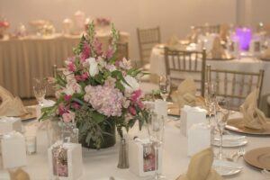 Place settings at Rosen Shingle Creek wedding venue